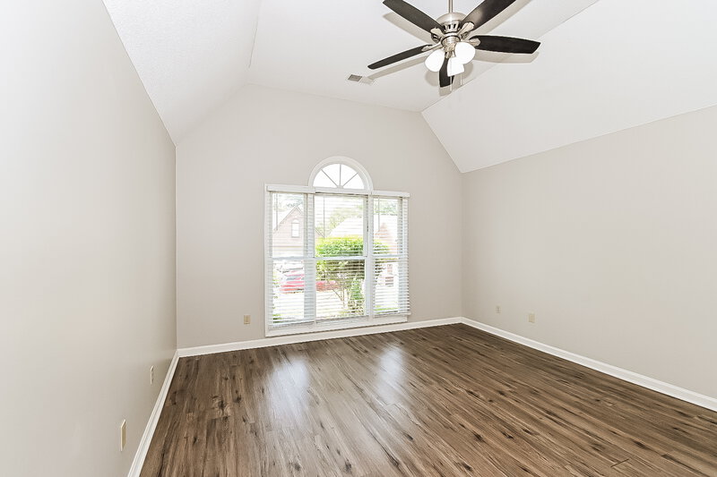 2,100/Mo, 1740 Meadow River Cv Cordova, TN 38016 Main Bedroom View 2