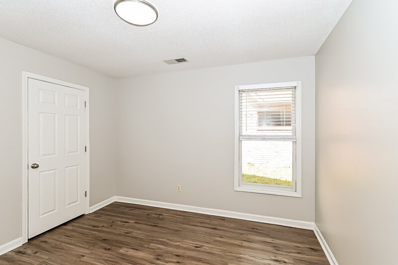 2,100/Mo, 1740 Meadow River Cv Cordova, TN 38016 Bedroom View 2