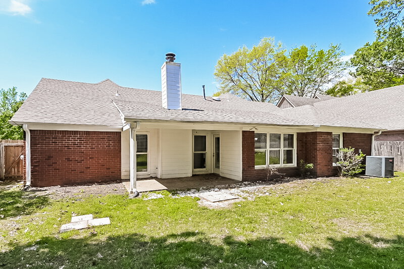 2,100/Mo, 1740 Meadow River Cv Cordova, TN 38016 Rear View