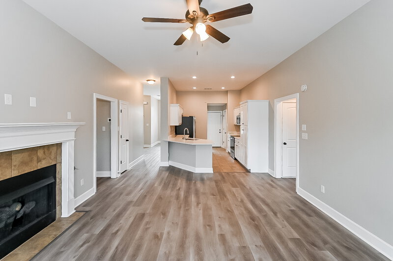 2,010/Mo, 3110 Logans Loop Hernando, MS 38632 Living Room View 3