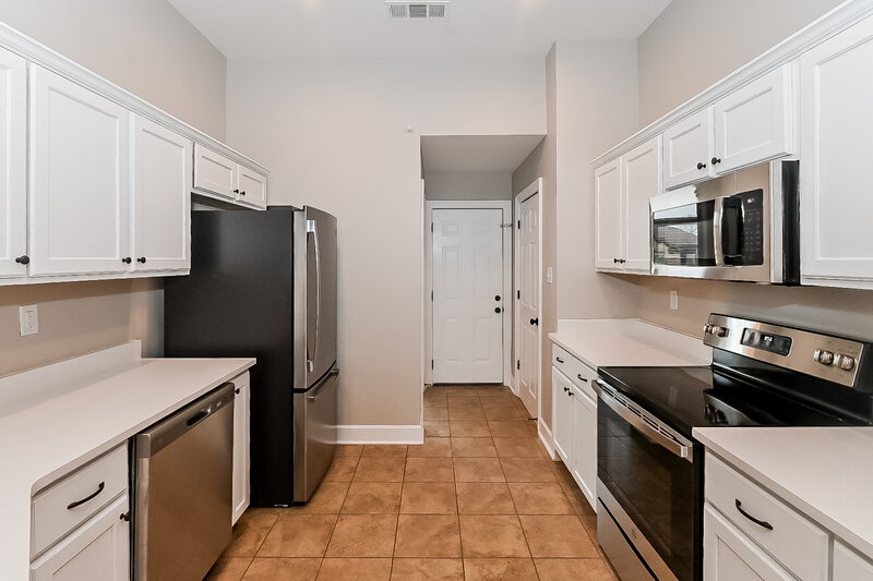 2,010/Mo, 3110 Logans Loop Hernando, MS 38632 Kitchen View