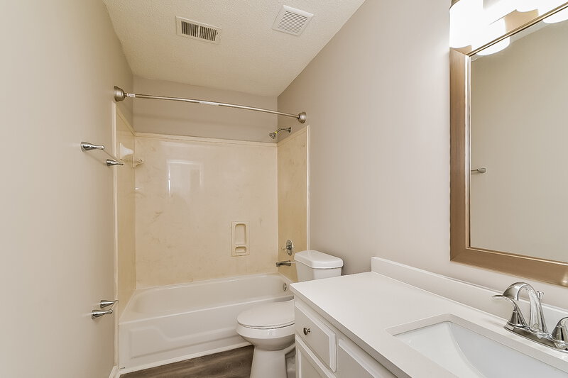 2,215/Mo, 3667 Tiffany Oaks Ln Bartlett, TN 38135 Bathroom View