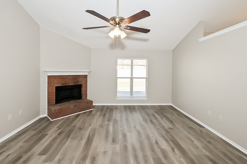 1,815/Mo, 10448 Maplebrook Ln Olive Branch, MS 38654 Living Room View 2