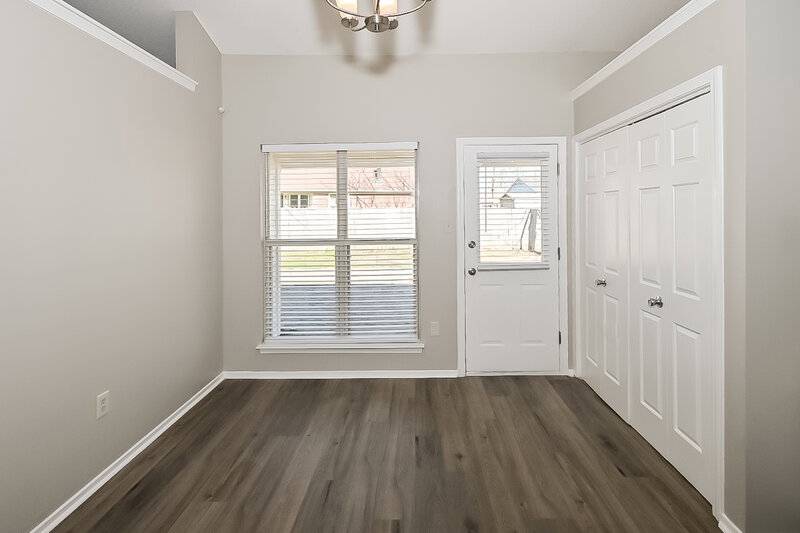 1,815/Mo, 10448 Maplebrook Ln Olive Branch, MS 38654 Dining Room View 2