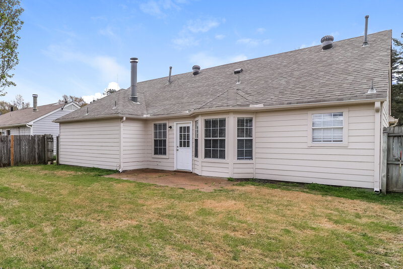 1,545/Mo, 6904 Lagrange Cir S Cordova, TN 38018 Rear View