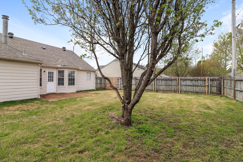 1,545/Mo, 6904 Lagrange Cir S Cordova, TN 38018 Rear View 2