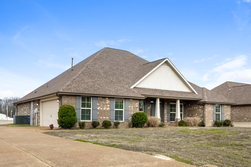 2,255/Mo, 4792 Arrowhead Ln Olive Branch, MS 38654 Front View
