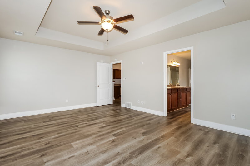 2,255/Mo, 4792 Arrowhead Ln Olive Branch, MS 38654 Main Bedroom View 2