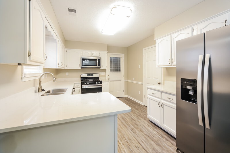 1,745/Mo, 5431 Fernglen St Memphis, TN 38141 Kitchen View