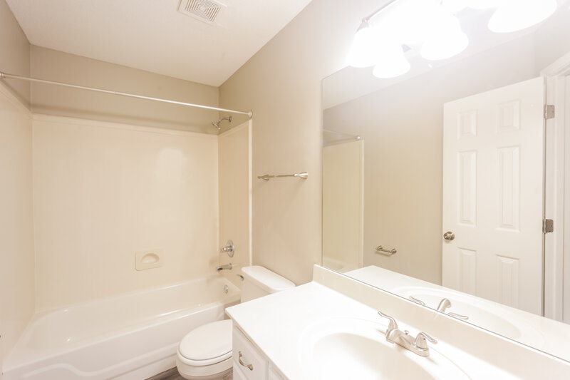 1,745/Mo, 5431 Fernglen St Memphis, TN 38141 Bathroom View