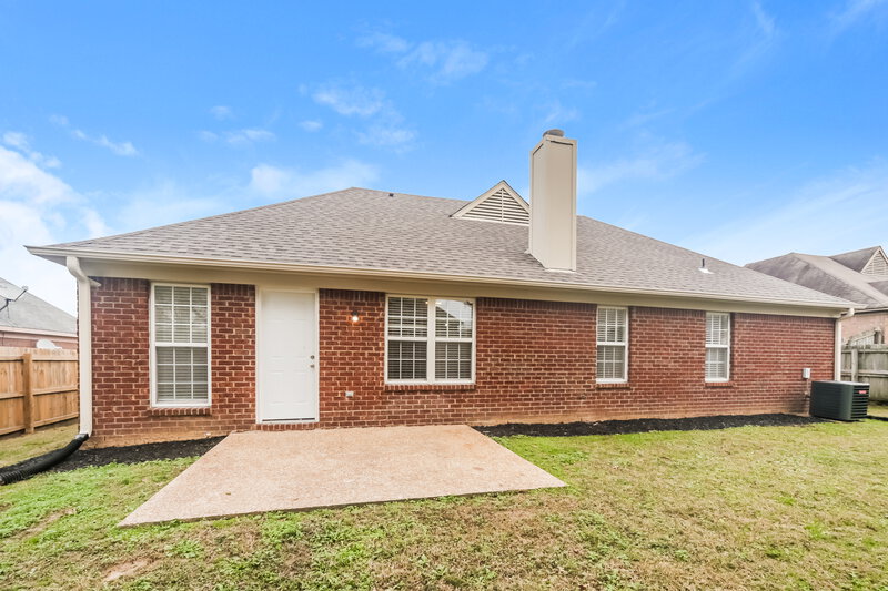 1,745/Mo, 5431 Fernglen St Memphis, TN 38141 Rear View