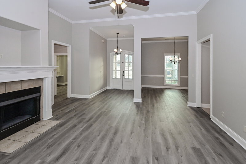 2,370/Mo, 3547 Thorn Tree Ln Southaven, MS 38672 Living Room View