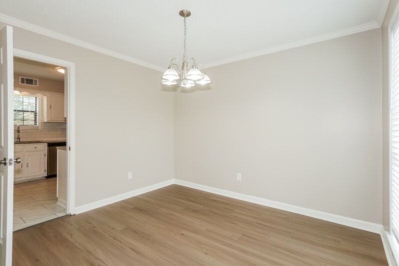 1,800/Mo, 7733 Deerfield Trce Memphis, TN 38133 Dining Room View