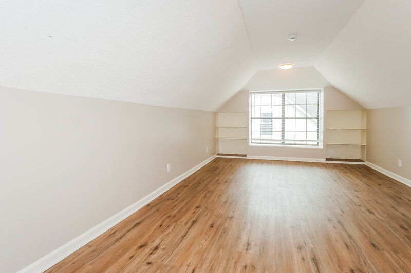 1,800/Mo, 7733 Deerfield Trce Memphis, TN 38133 Bonus Room View 2