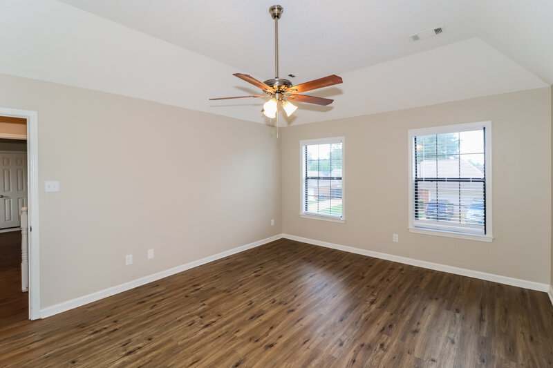 2,060/Mo, 7733 Deerfield Trce Memphis, TN 38133 Main Bedroom View 2