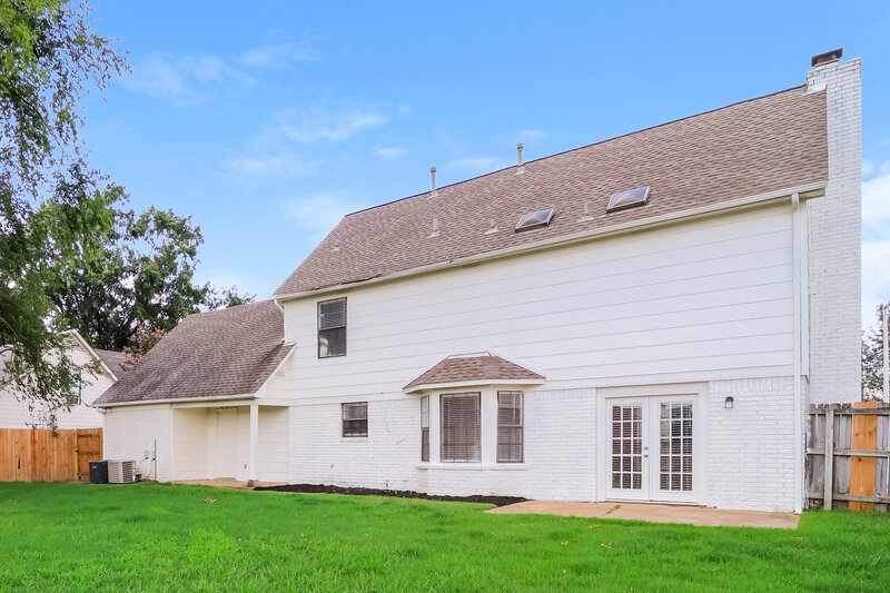 2,060/Mo, 7733 Deerfield Trce Memphis, TN 38133 Rear View