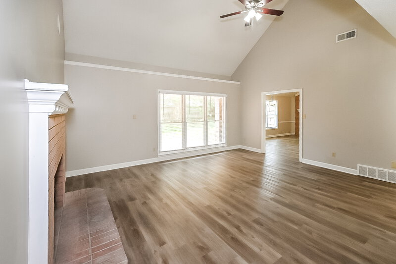 2,410/Mo, 9012 Brent Ln Cordova, TN 38016 Living Room View 2