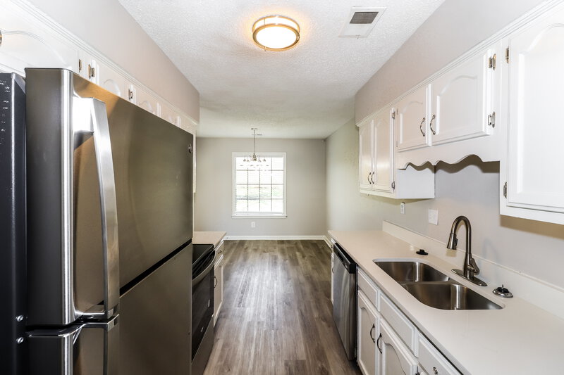 2,530/Mo, 3085 Lauren Dr Bartlett, TN 38133 Kitchen View 2