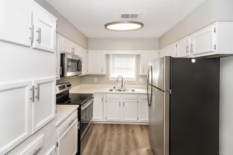 1,720/Mo, 250 German Creek Cv Cordova, TN 38018 Kitchen View