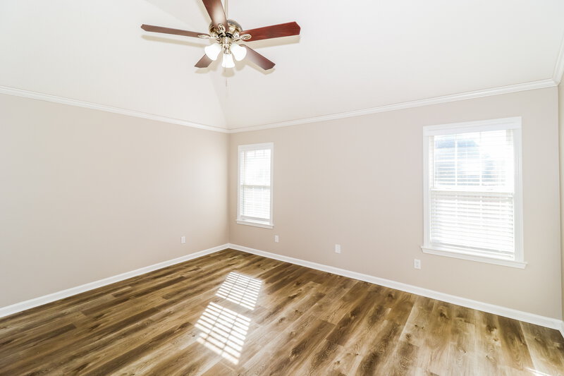 2,140/Mo, 9245 Tamhaven Dr Cordova, TN 38016 Main Bedroom View