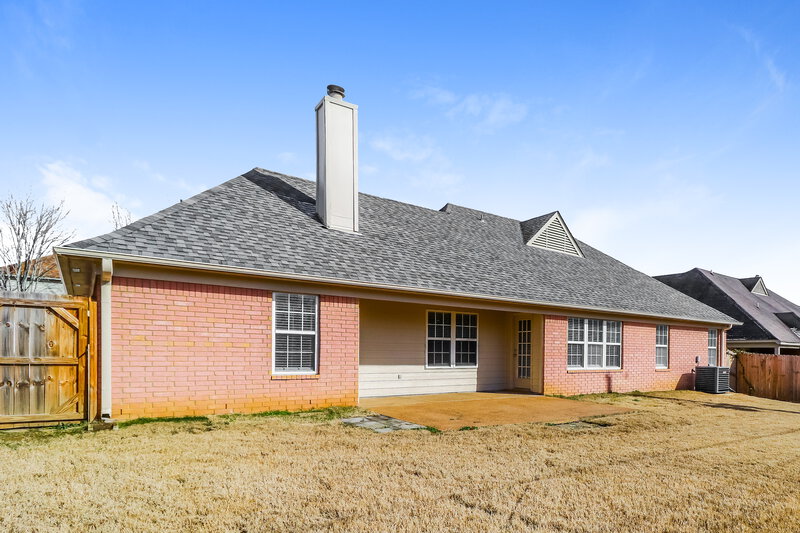 2,140/Mo, 9245 Tamhaven Dr Cordova, TN 38016 Rear View