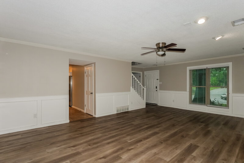 1,945/Mo, 1040 Trappers Cv Cordova, TN 38018 Living Room View