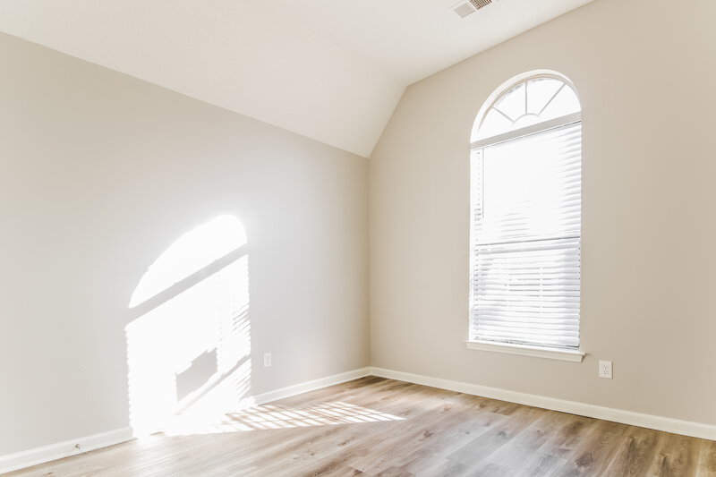 3,350/Mo, 7885 Meadow Ridge Ln Olive Branch, MS 38654 Bedroom View 2