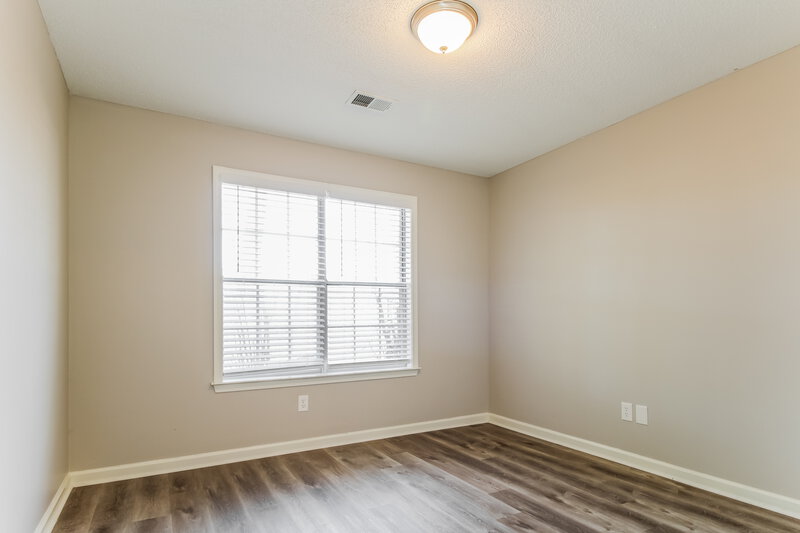 3,350/Mo, 7885 Meadow Ridge Ln Olive Branch, MS 38654 Bedroom View 3