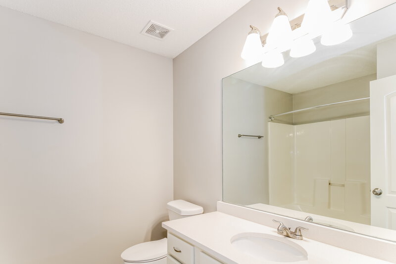 3,350/Mo, 7885 Meadow Ridge Ln Olive Branch, MS 38654 Bathroom View