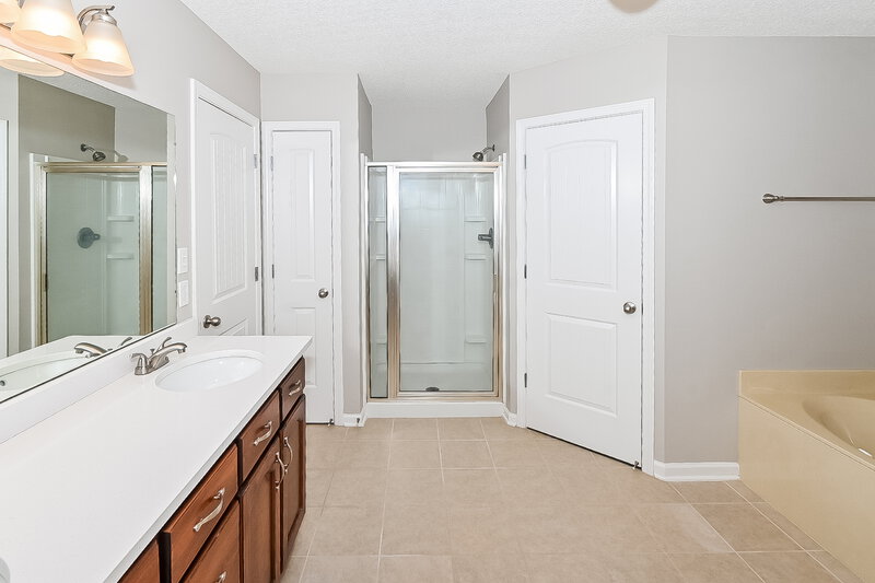 1,735/Mo, 4860 Cantata Dr Walls, MS 38680 Main Bathroom View