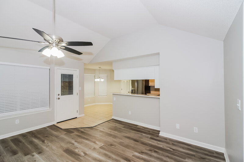 1,565/Mo, 9301 Charly Hill Ln Cordova, TN 38016 Living Room View 5