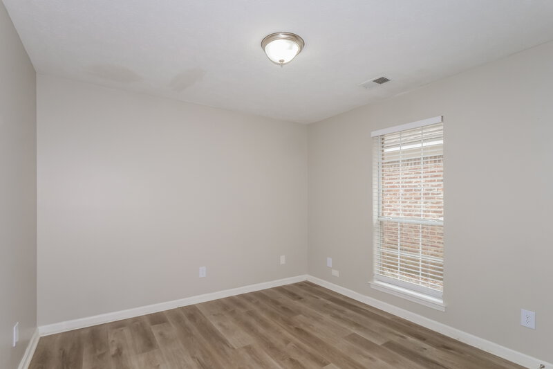 1,875/Mo, 4825 Graham Lake Dr Olive Branch, MS 38654 Bedroom View 3
