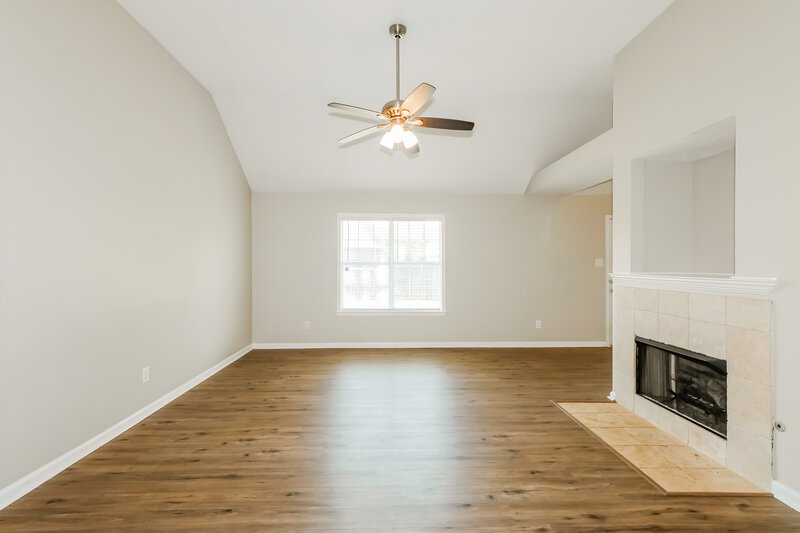 1,770/Mo, 95 Winding Creek Dr Oakland, TN 38060 Living Room View