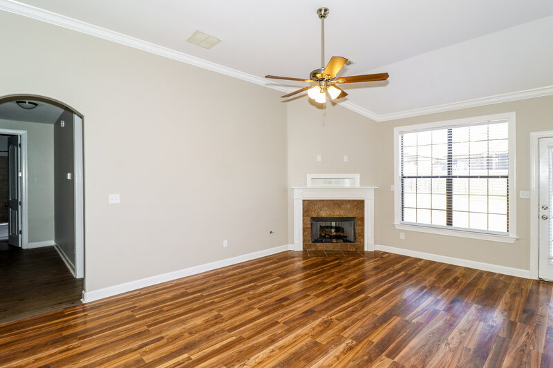 2,500/Mo, 1386 Sawmill Creek Ln Cordova, TN 38016 Living Room View
