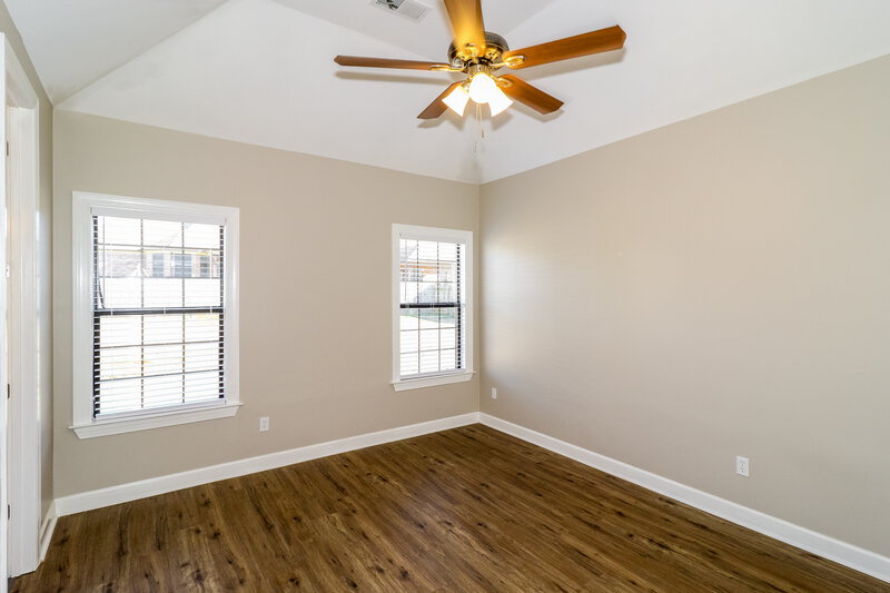 2,500/Mo, 1386 Sawmill Creek Ln Cordova, TN 38016 Main Bedroom View