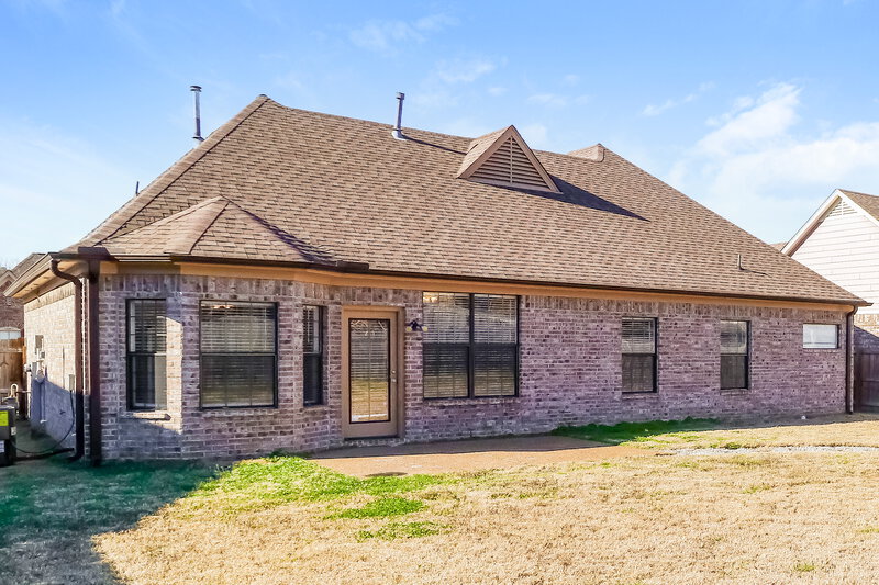 2,500/Mo, 1386 Sawmill Creek Ln Cordova, TN 38016 Rear View