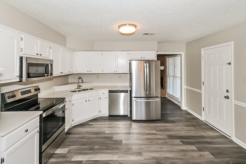 1,955/Mo, 7976 Tankard Dr Memphis, TN 38125 Kitchen View