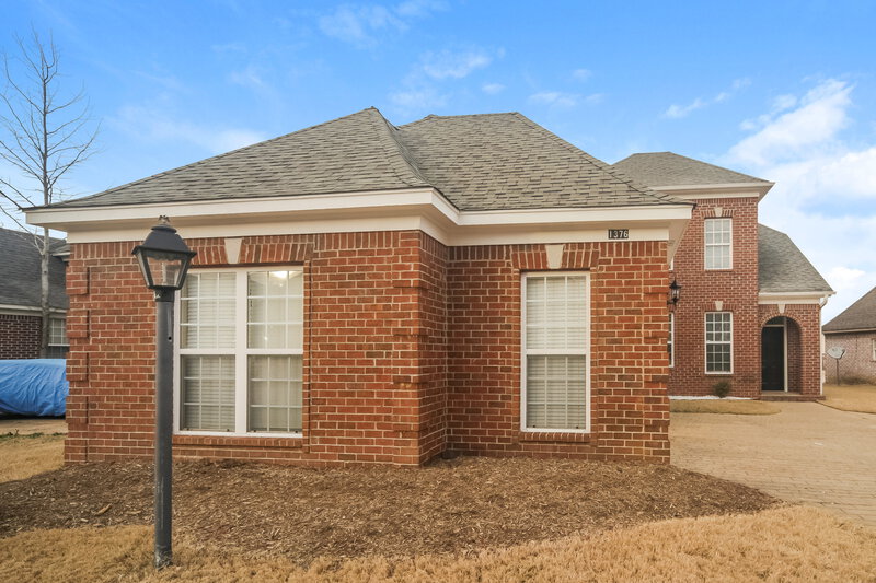 3,330/Mo, 1376 Arbor Lake Dr Horn Lake, MS 38637 External View