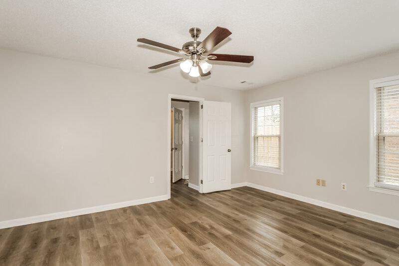 2,250/Mo, 7308 Schilling Cv E Memphis, TN 38125 Main Bedroom View