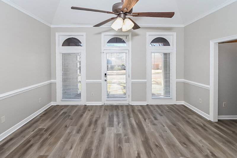 3,240/Mo, 5404 Pear Dr Southaven, MS 38671 Living Room View 2