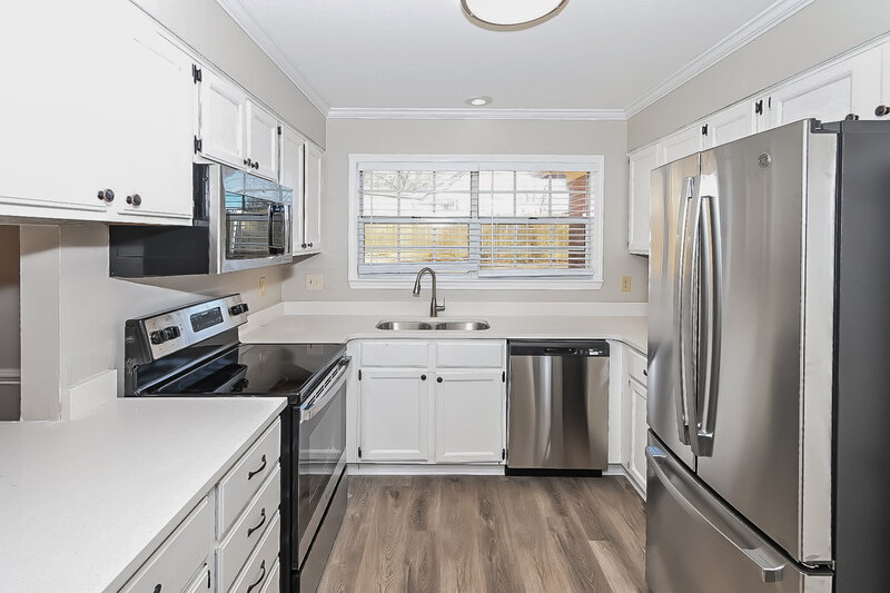 3,240/Mo, 5404 Pear Dr Southaven, MS 38671 Kitchen View