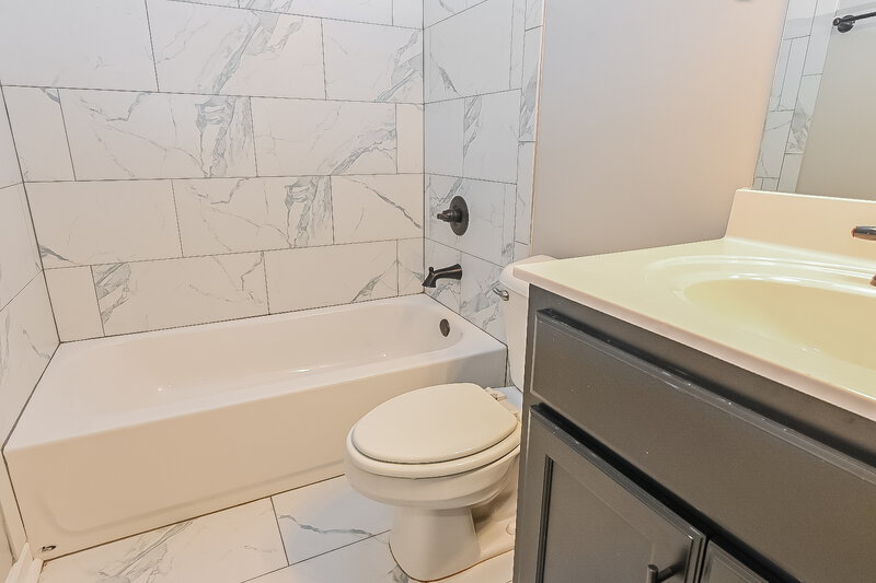 2,270/Mo, 3262 Magnolia Ridge Dr Hernando, MS 38632 Bathroom View
