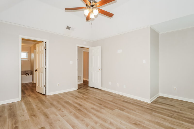 1,990/Mo, 1031 Jessa Cv Cordova, TN 38018 Main Bedroom View 2