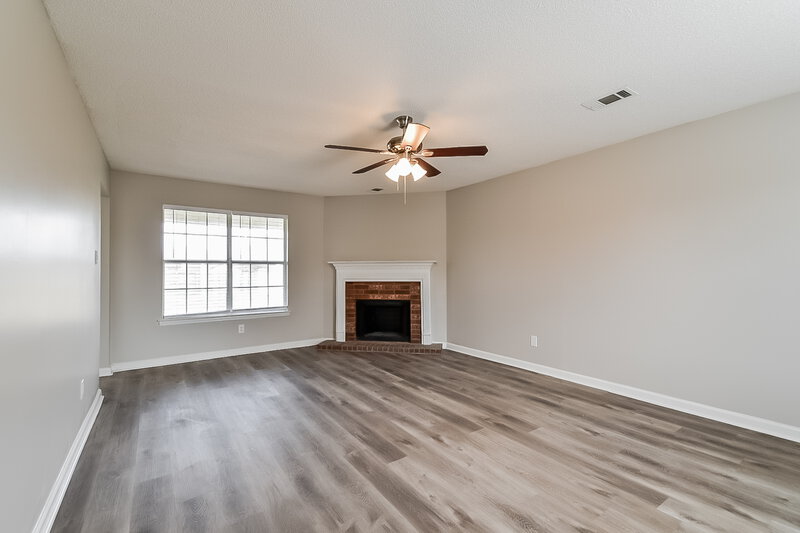 2,950/Mo, 6722 Finch Rd Memphis, TN 38141 Living Room View