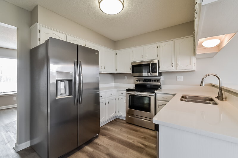 2,950/Mo, 6722 Finch Rd Memphis, TN 38141 Kitchen View 2