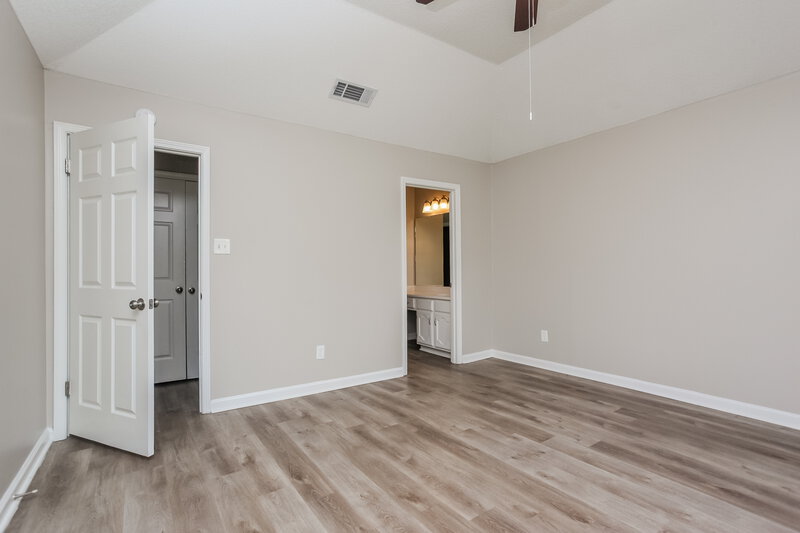 1,865/Mo, 6722 Finch Rd Memphis, TN 38141 Main Bedroom View 2