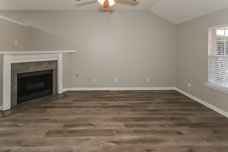 1,625/Mo, 7629 Fox Hunt Dr E Olive Branch, MS 38654 Living Room View 2