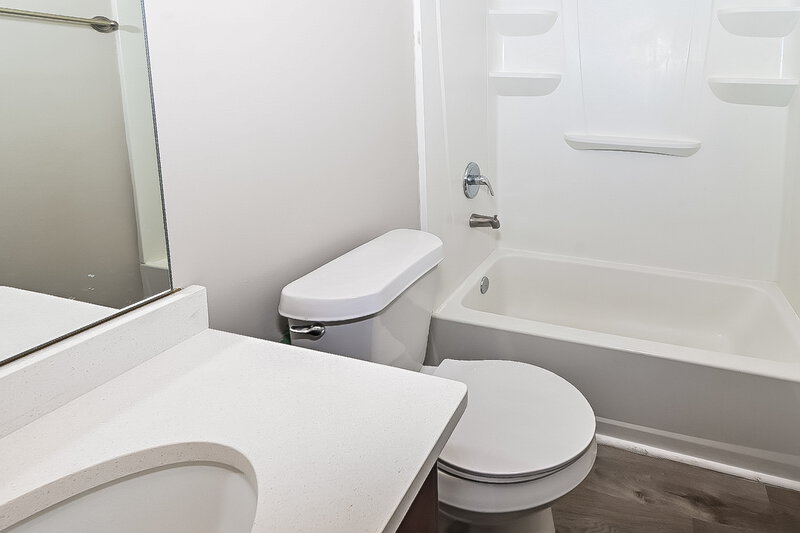 1,840/Mo, 340 E Oak Grove Rd Hernando, MS 38632 Bathroom View