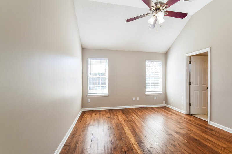 1,920/Mo, 4283 Ravenwood Park W Horn Lake, MS 38637 Main Bedroom View 2