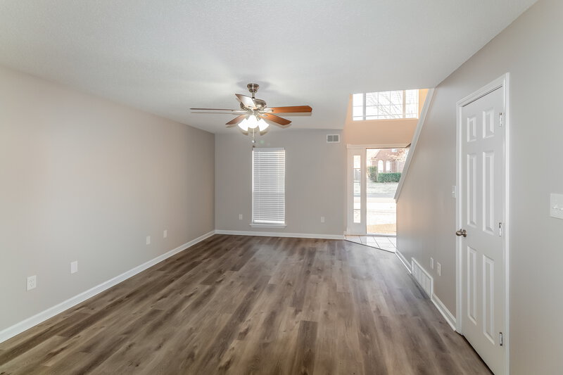 1,825/Mo, 7411 Winston Cv Walls, MS 38680 Living Room View